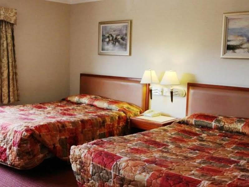Hotel Metro Plaza